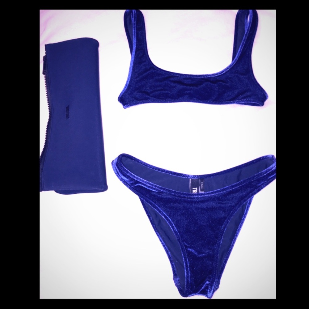 Triangl velvet bikini with dust bag - Navy
